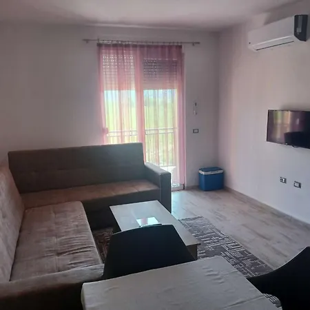 Losi Apartman Sakës