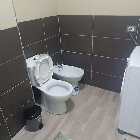 Losi Apartman *