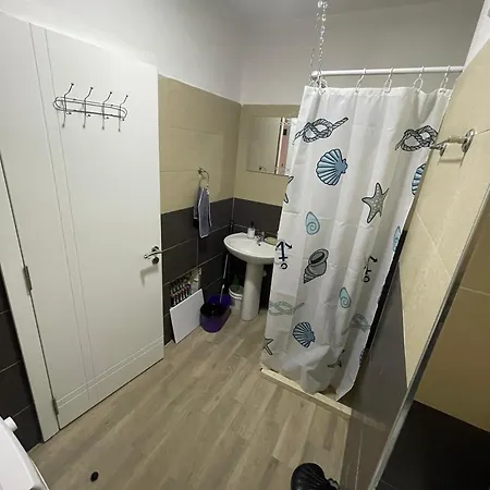 Losi Apartman *